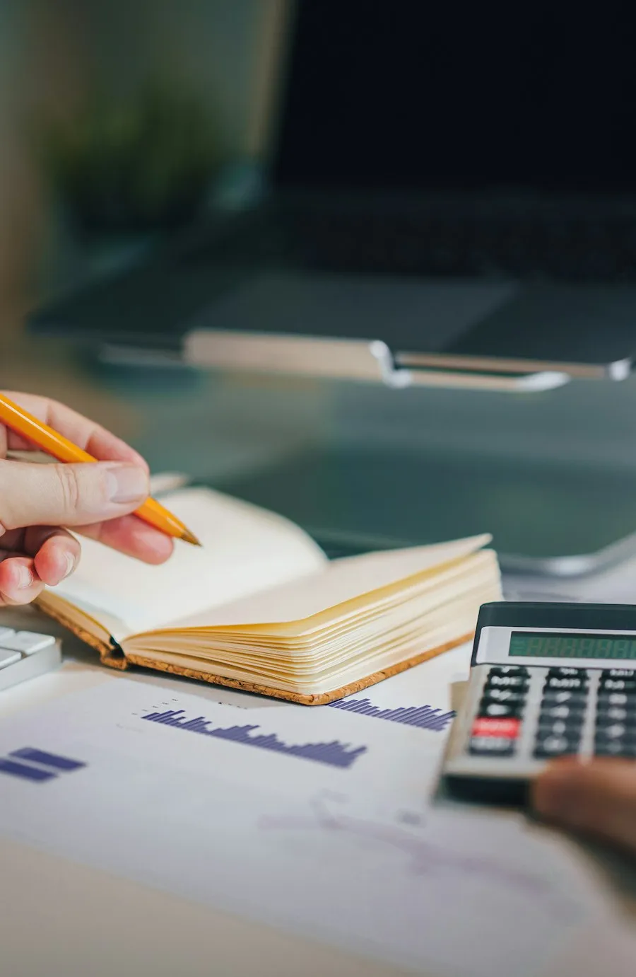 How to Become a Trusted Advisor in AR for Employers of Record